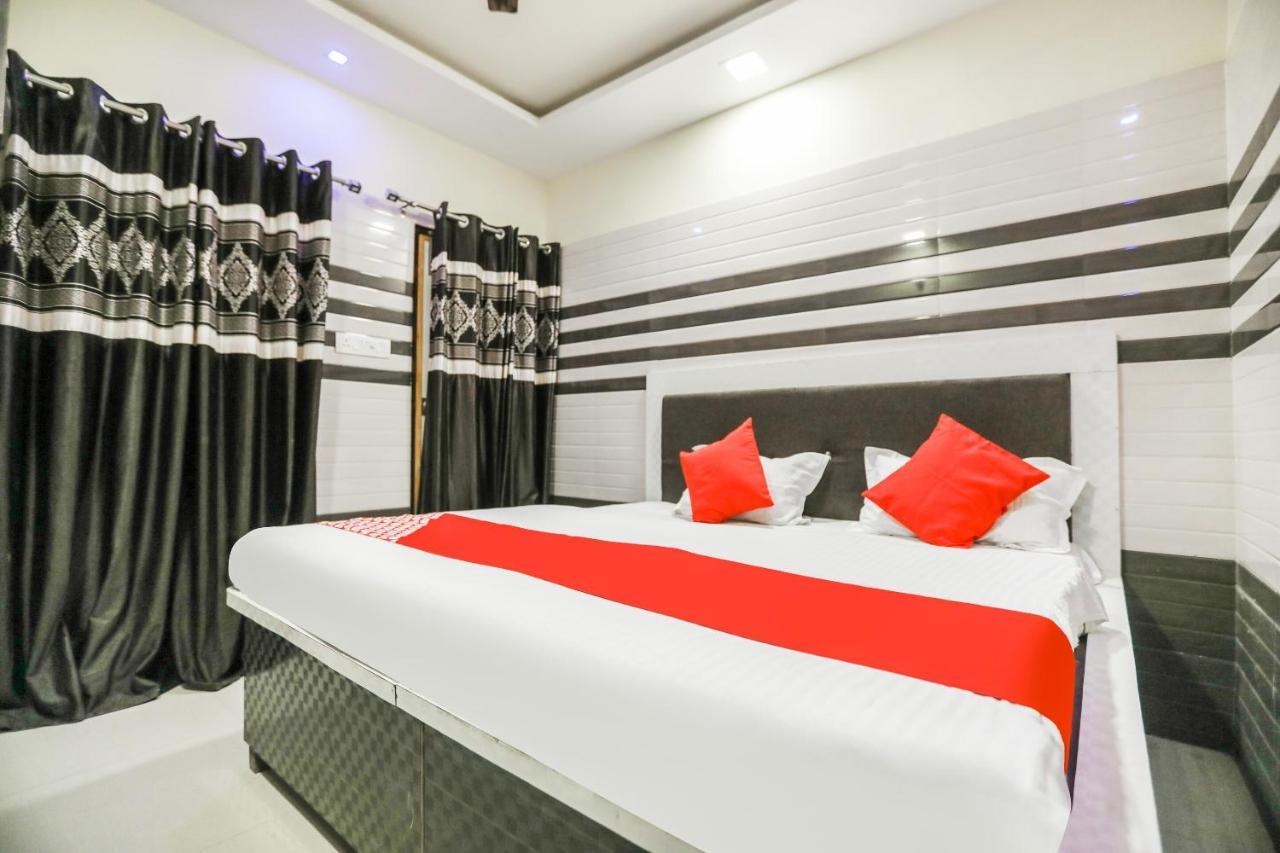 โอโย 71693 สตาร์ไลท์ โฮเทล Hotel Ganganagar ภายนอก รูปภาพ